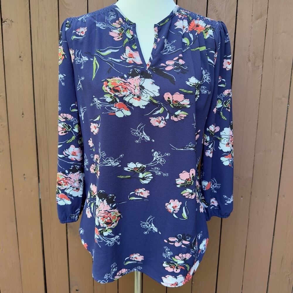 fun2fun | Size Small NWOT Blue Floral Blouse